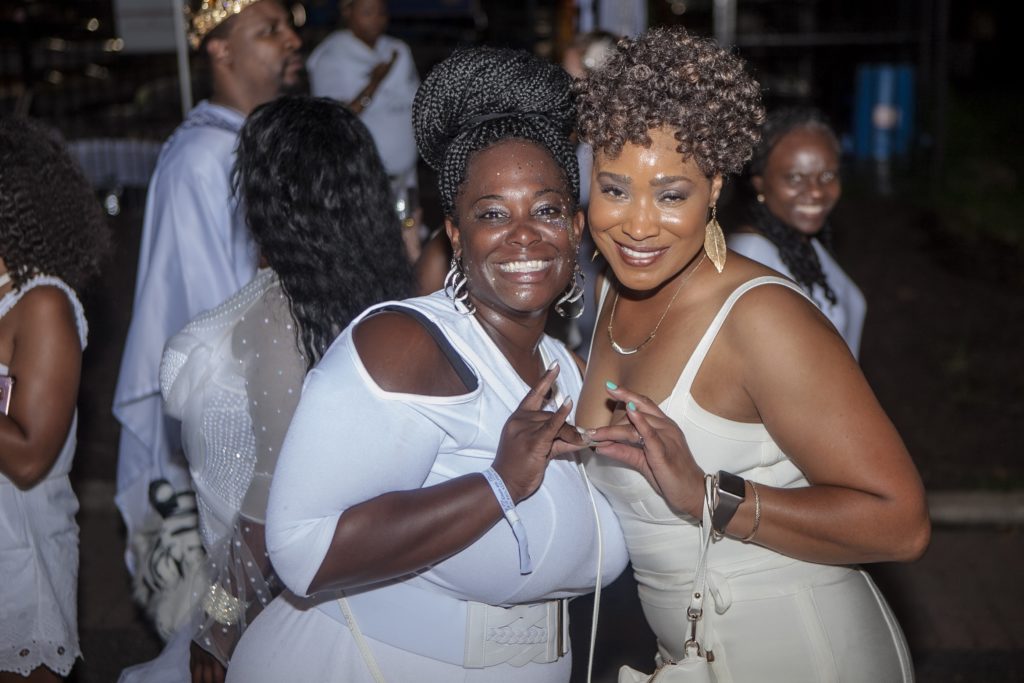 Zeta Ph Beta attends Diner en Blanc 19
